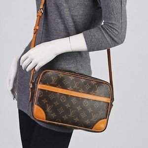 SOLD ❌Authentic Louis Vuitton Crossbody trocadero 27 bag